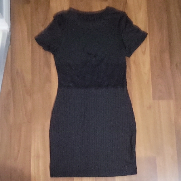 Elegant Black Women's Dress - Picture 7 of 7